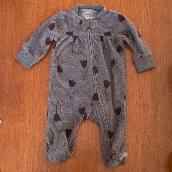 🍊5/$25 NWOT Carter's Charcoal Tulip Print Fleece Footie size 3m - Picture 2 of 6